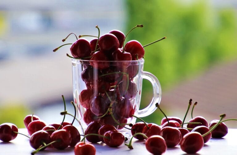 Photo by pasja1000 - NewsOk cherries, fruit, the cup