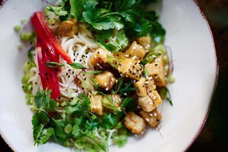Photo by joannawielgosz - NewsOk pasta, coriander, salad