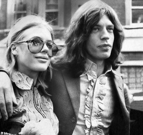 Marianne_Faithfull_-_Mick_Jagger_2_607x572 - NewsOk