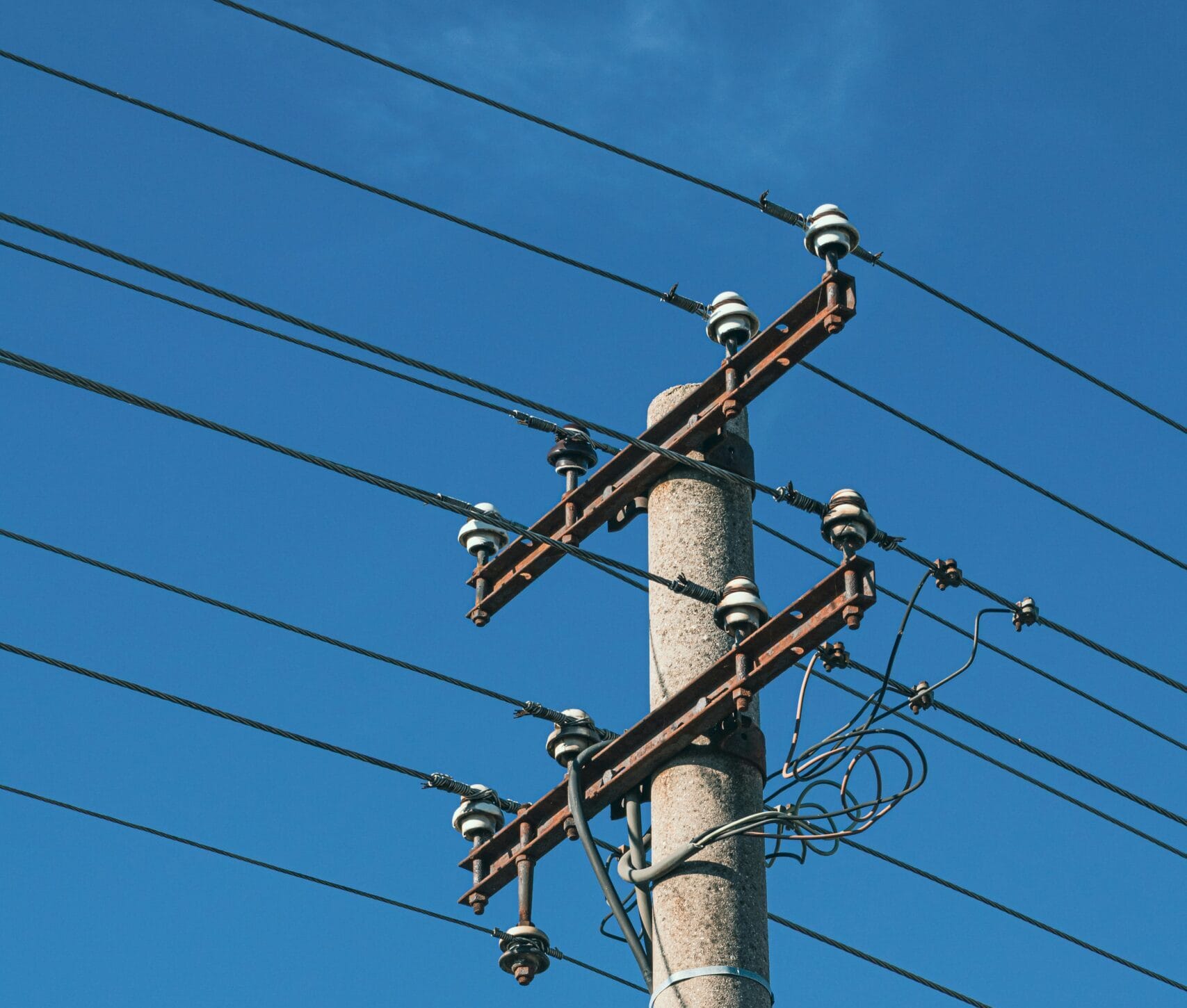 a pole with many wires