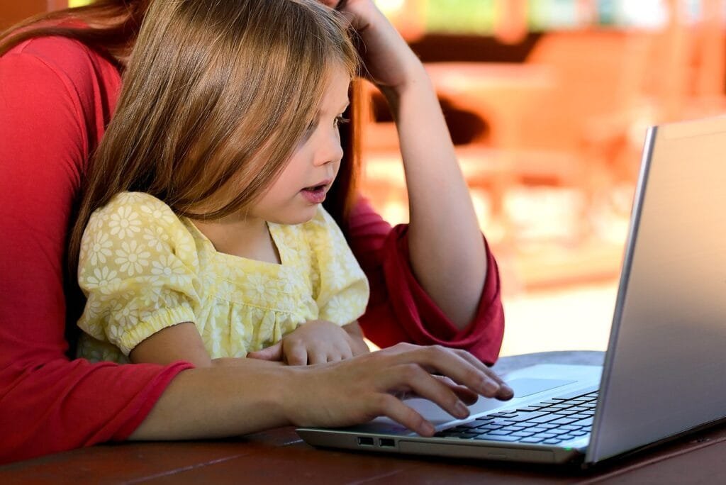 internet child, pixabay - NewsOk