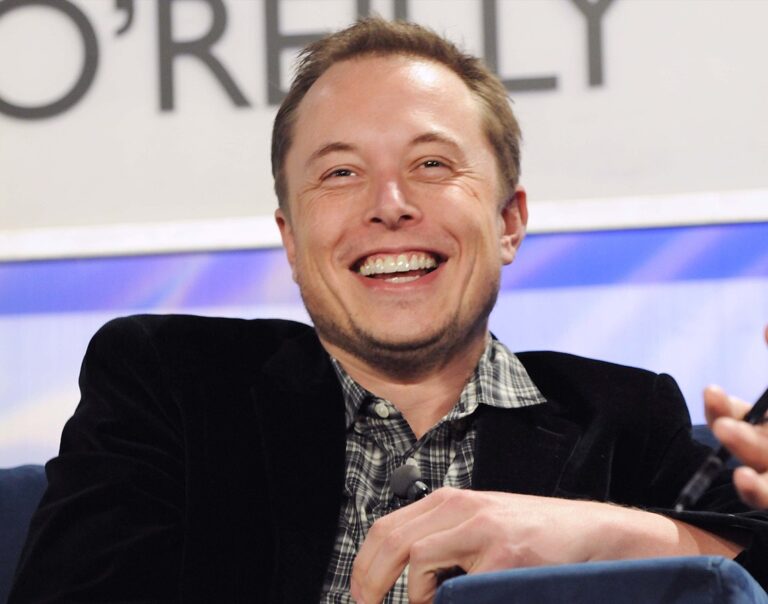 Φωτογραφία του JD Lasica από το Pleasanton, CA, ΗΠΑ, με τίτλο Elon Musk (3018710552), τραβηγμένη στις 7 Νοεμβρίου 2008. Διατίθεται υπό άδεια Creative Commons Attribution 2.0. - NewsOk