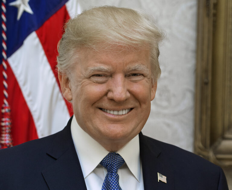Donald_Trump_official_portrait_cropped_wide - NewsOk