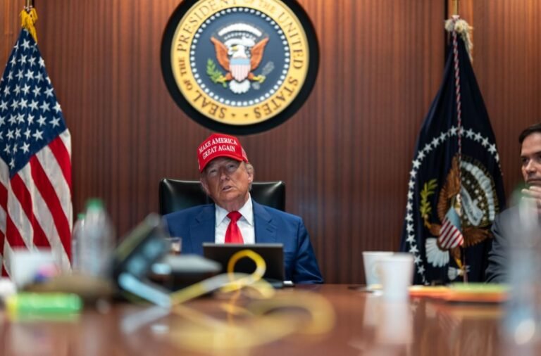 trump-oikos-1 1 - NewsOk