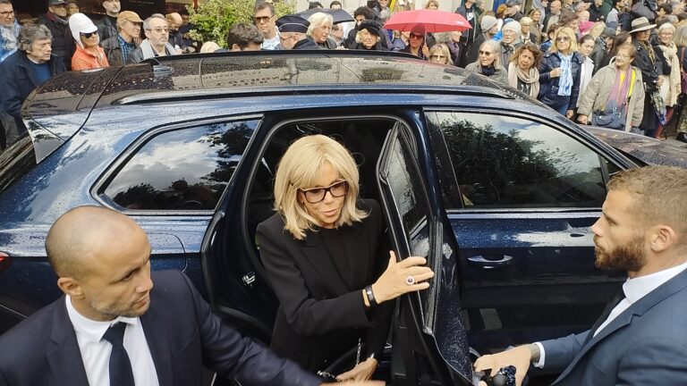 Macron_pb - NewsOk