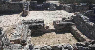 Συναρπαστική Ανακάλυψη στην Τροία: Σφαιρίδια από πηλό 3.500 Ετών Αποκαλύπτουν την Αλήθεια Πίσω από τον Τρωικό Πόλεμο