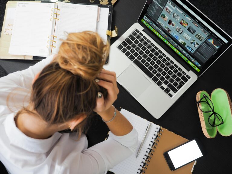 stresswork_pexels - NewsOk