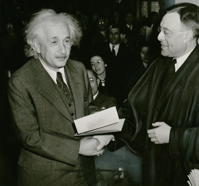 Albert-einstein-pb - NewsOk