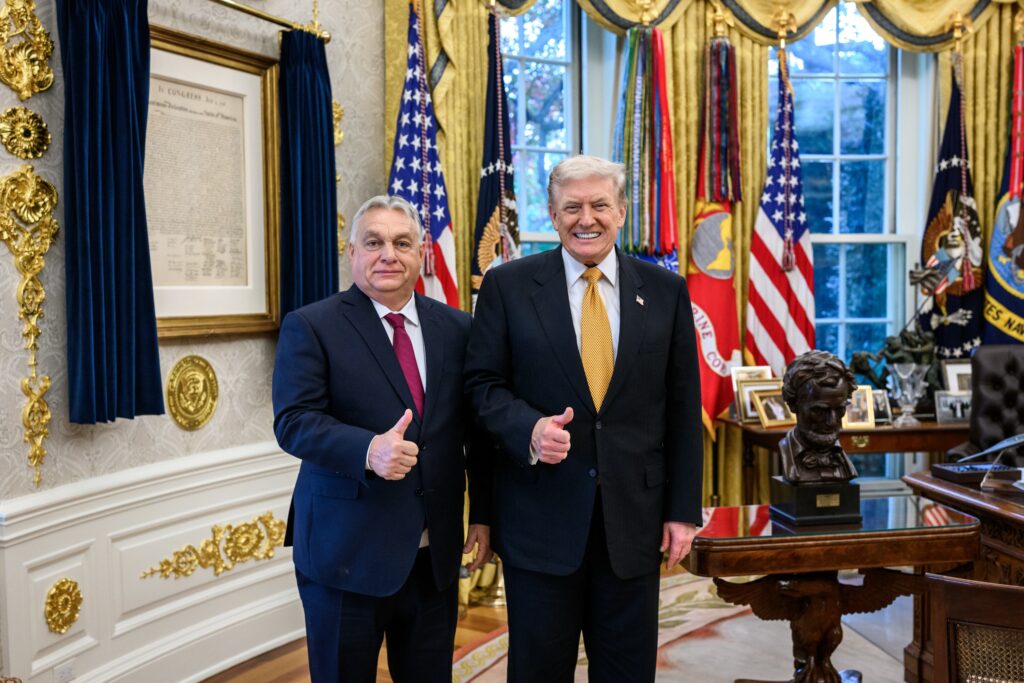 Trump: «Η κυβέρνησή μου είναι έτοιμη να χρησιμοποιήσει την πλήρη οικονομική ισχύ των ΗΠΑ για να ενισχύσει την οικονομία της Ουγγαρίας, αν το χρειαστεί ο Όρμπαν»