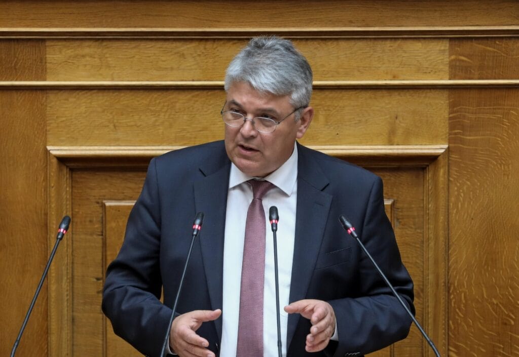 ΝΙΚΗ: «Ένα εκατομμύριο άνθρωποι περιμένουν στις ακτές της Λιβύης» – Καταγγελίες για τις μεταναστευτικές ροές προς την Κρήτη